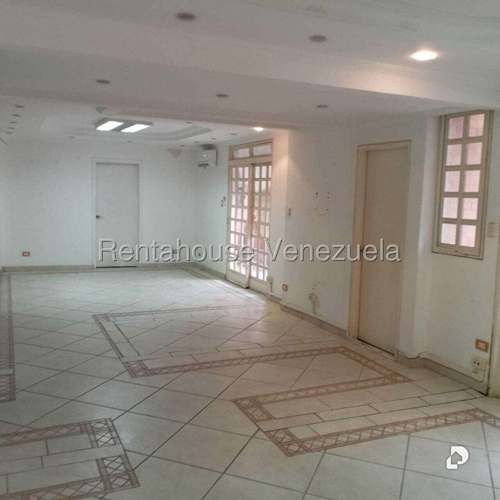 Casa en La Trinidad, Caracas – 24