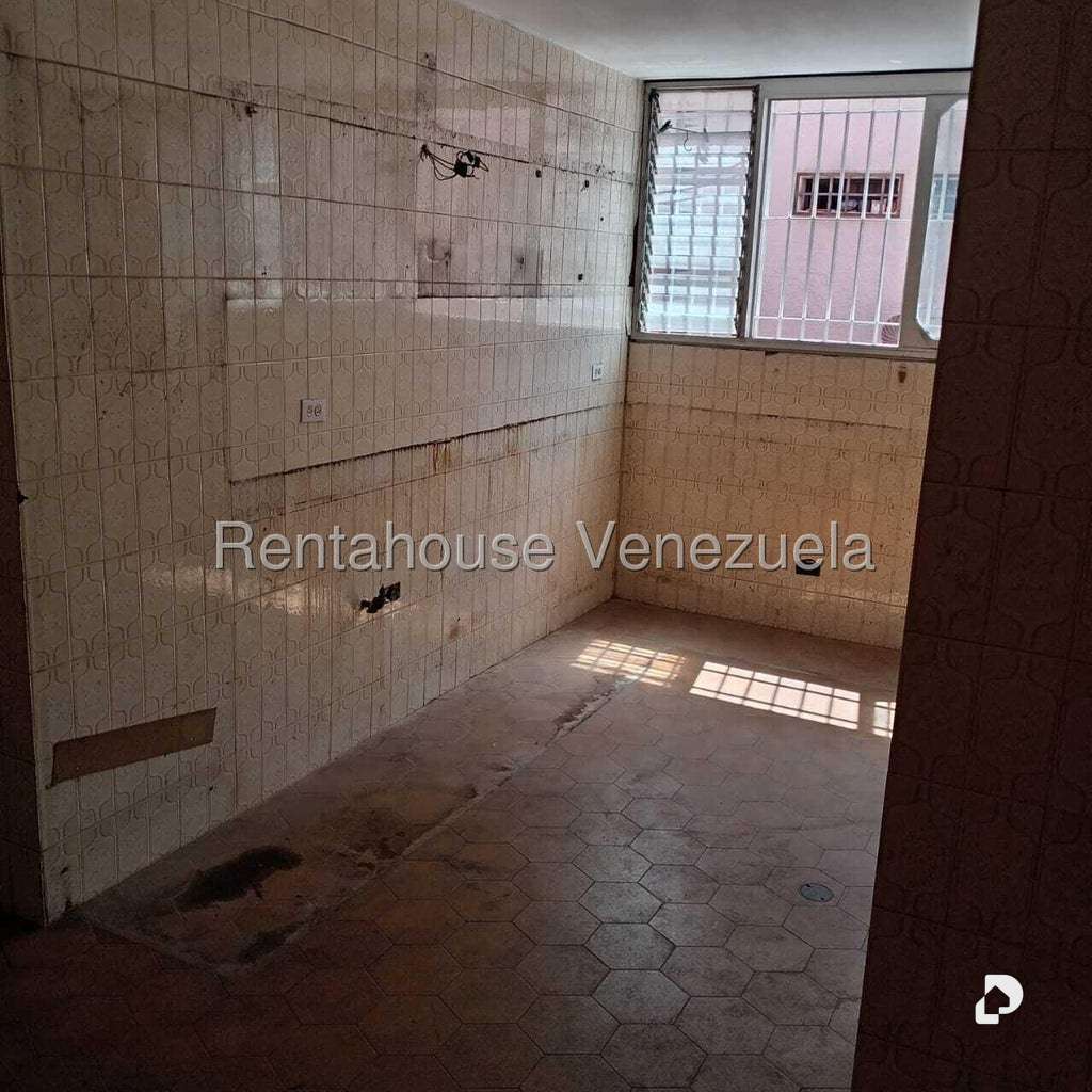 Casa en La Trinidad, Caracas – 11
