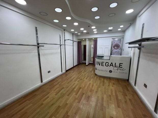 Local comercial en Caracas - 1