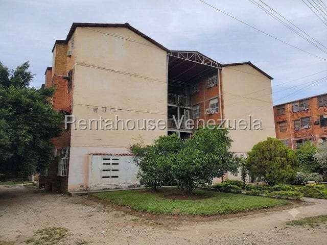 Apartment in Los Samanes, Maracay - 1