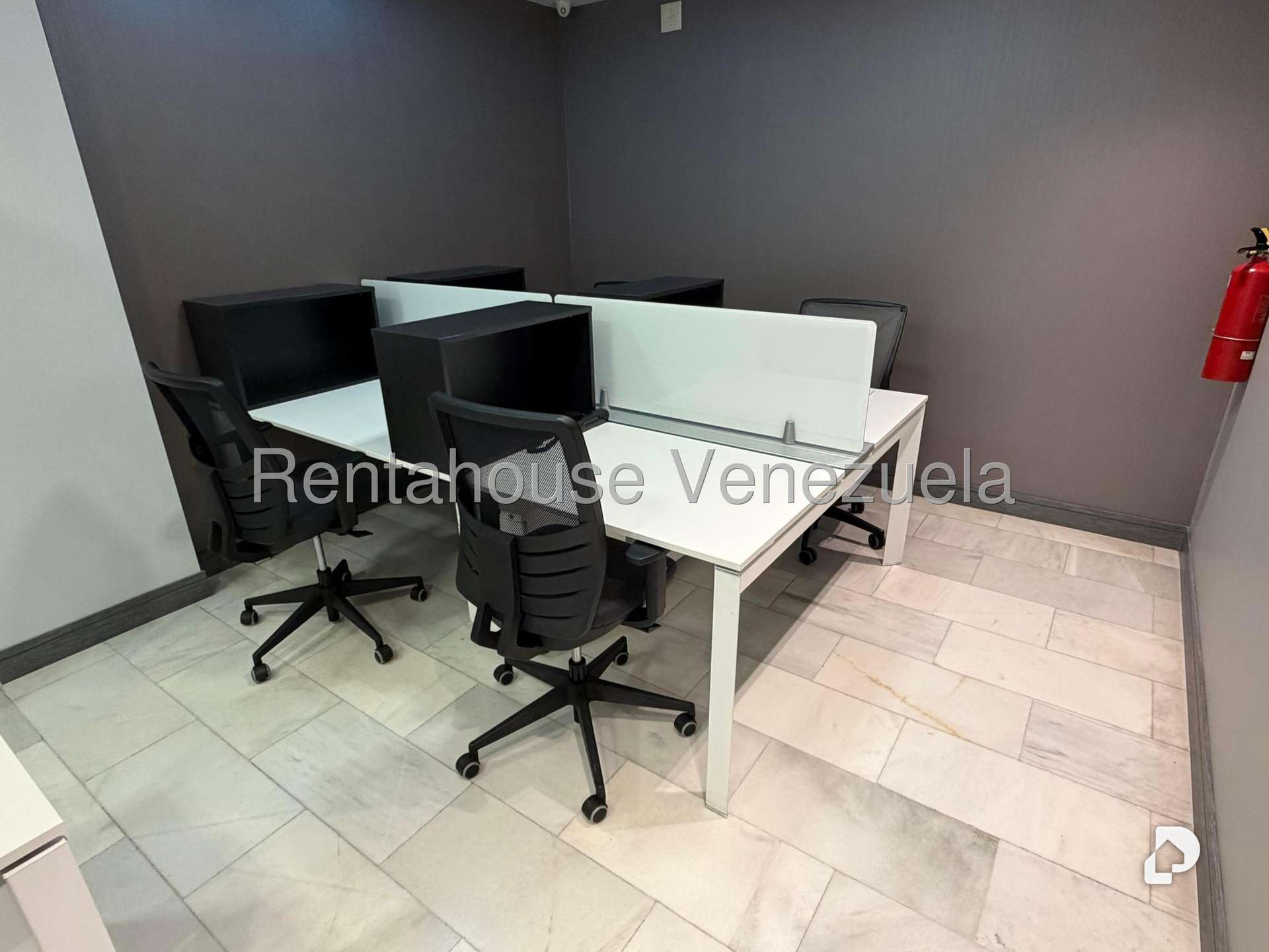 Oficina en Las Mercedes, Caracas – 18