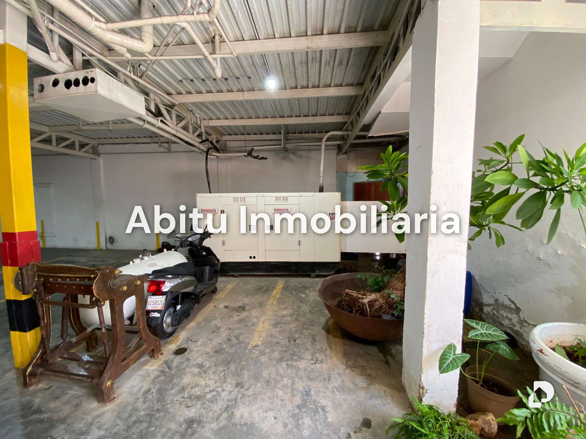Building in Porlamar, Margarita (sureste) – 13