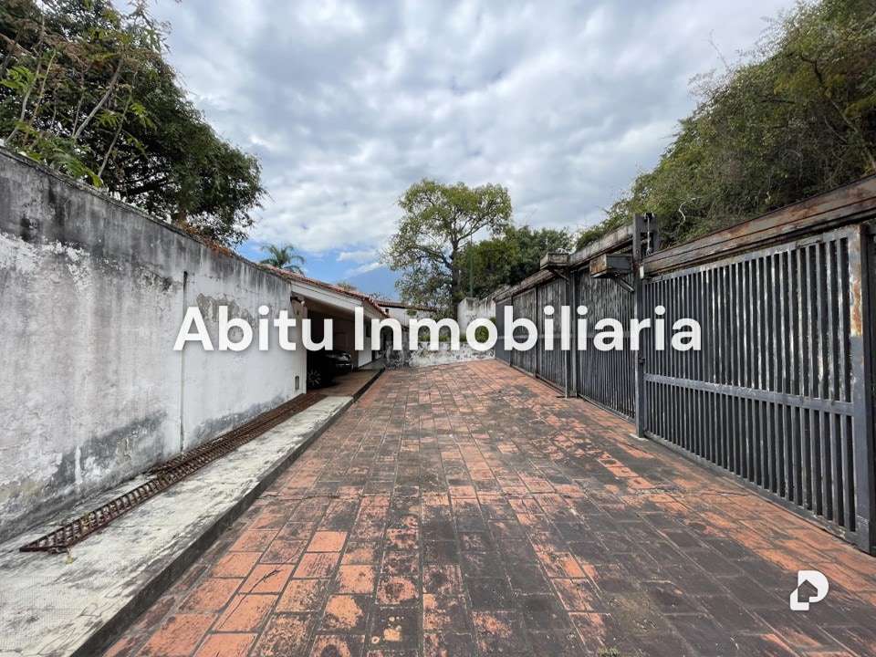 House in Lomas del Mirador, Caracas – 4