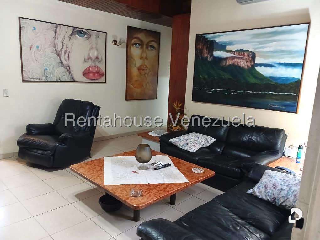 Casa en Santa Sofia, Caracas – 12