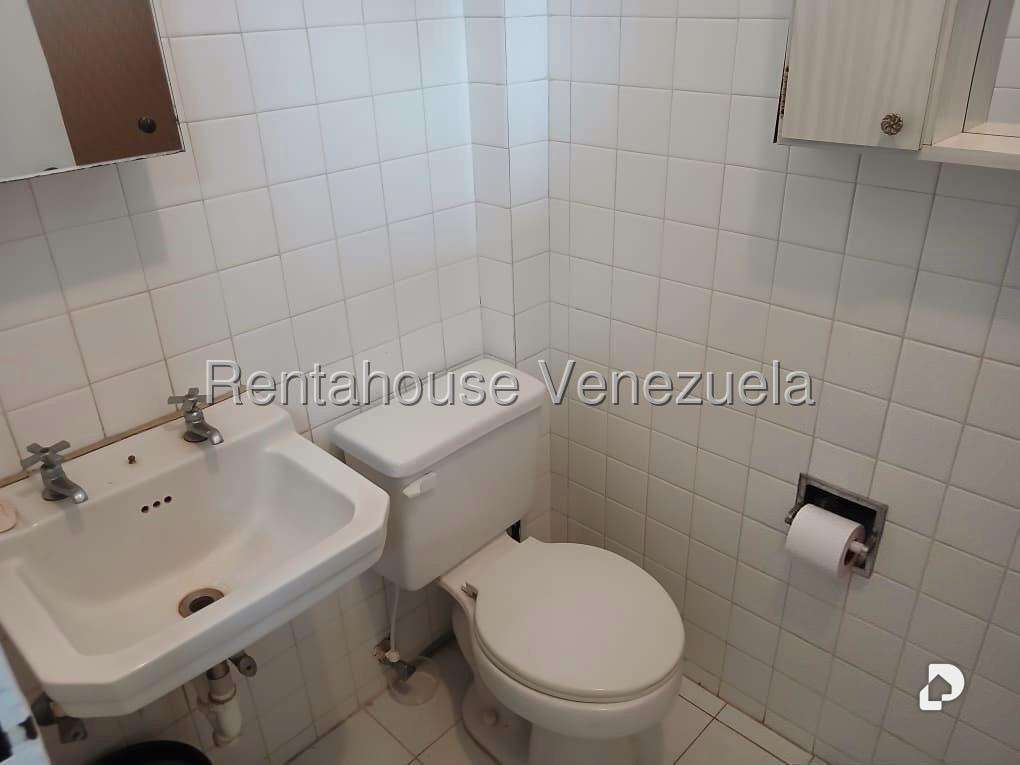 Casa en Santa Sofia, Caracas – 25