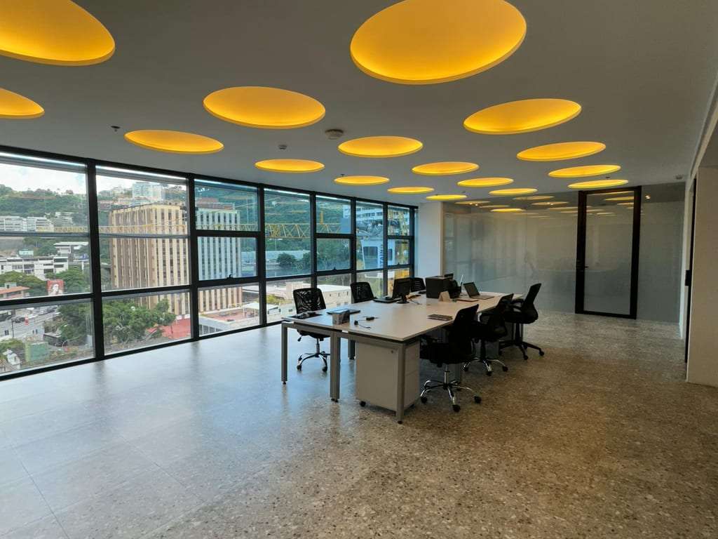 Oficina en Las Mercedes, Caracas - 1