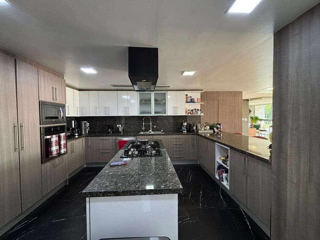 Penthouse en Los Naranjos (Las Mercedes), Caracas