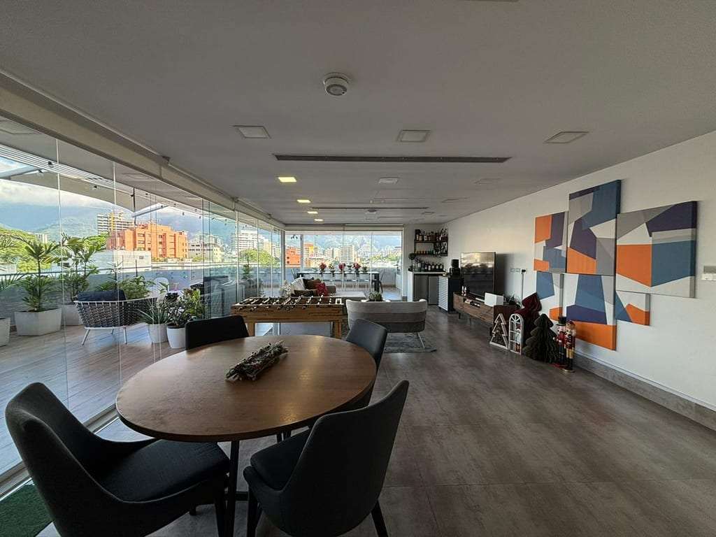 Penthouse en Los Naranjos (Las Mercedes), Caracas
