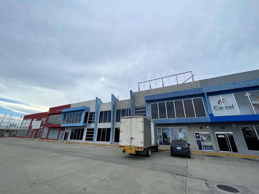 Local comercial en Industrial Castillito, Valencia - 1