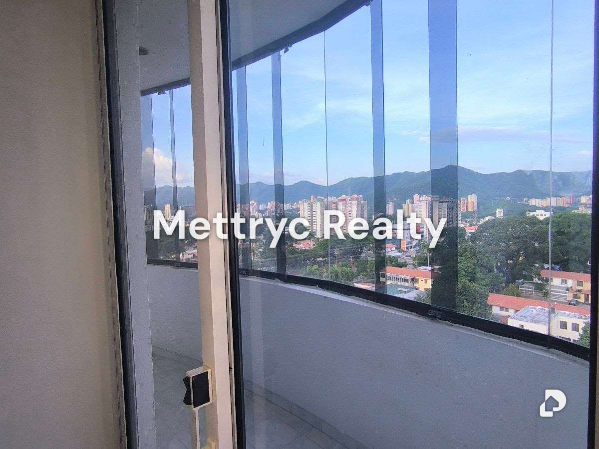 Apartamento en Terrazas de Los Nísperos, Valencia – 28