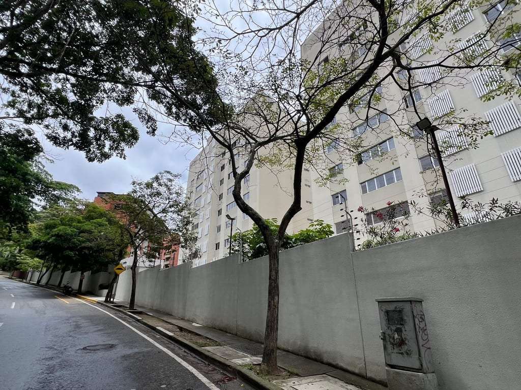 Apartment in Las Esmeraldas, Caracas - 1