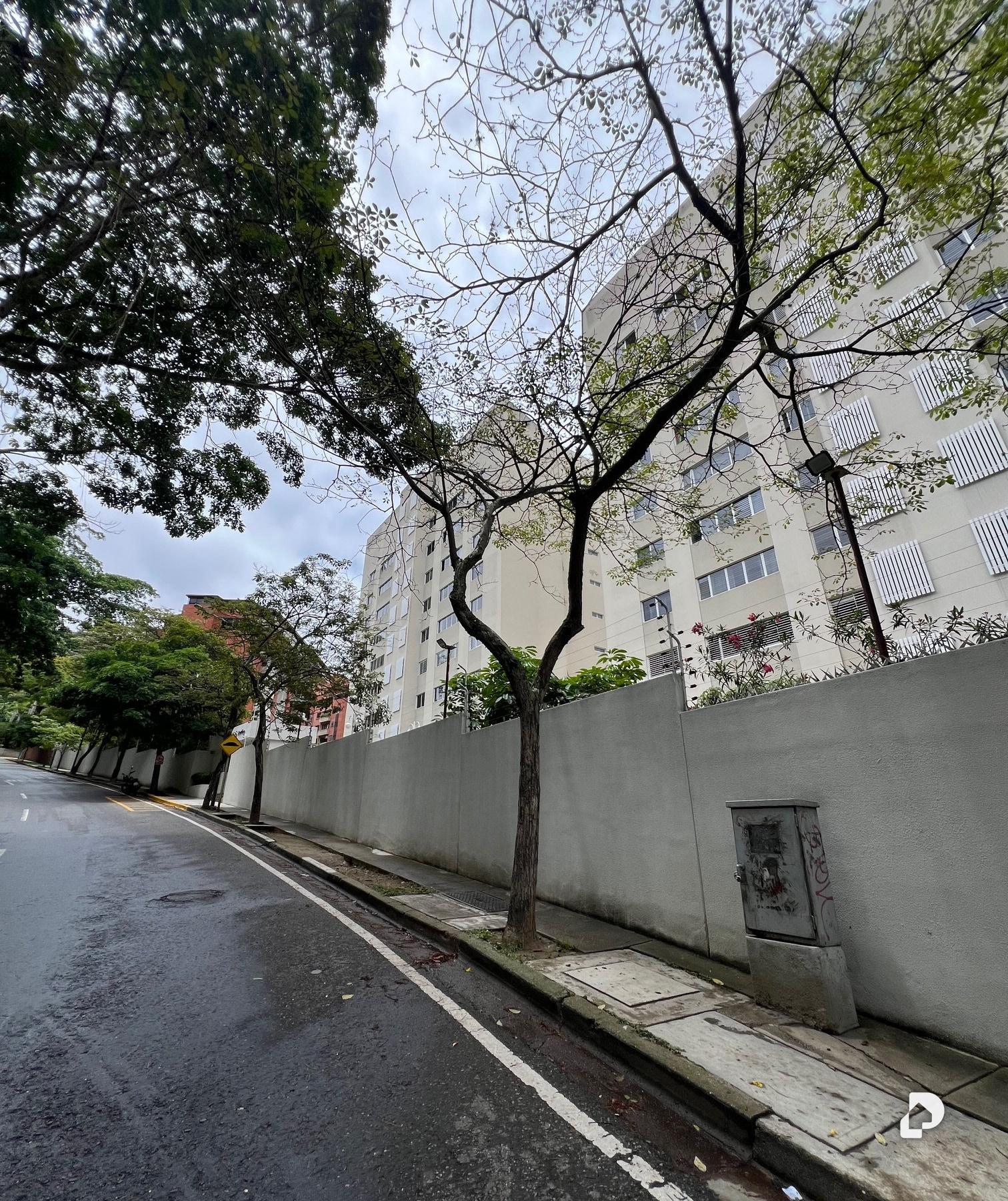 Apartment in Las Esmeraldas, Caracas – 1