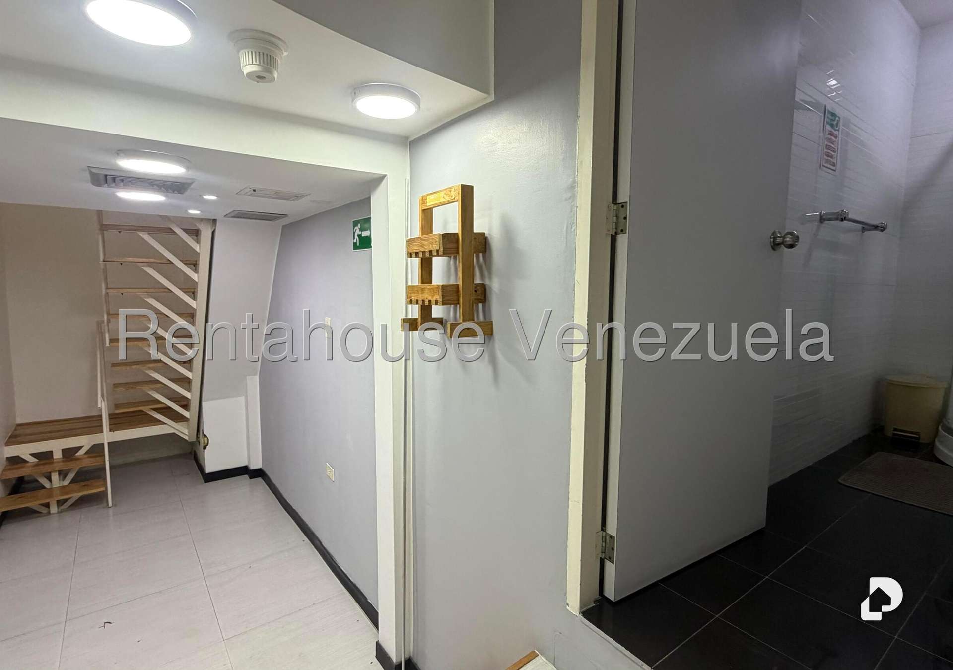 Local comercial en San Bernardino, Caracas – 39