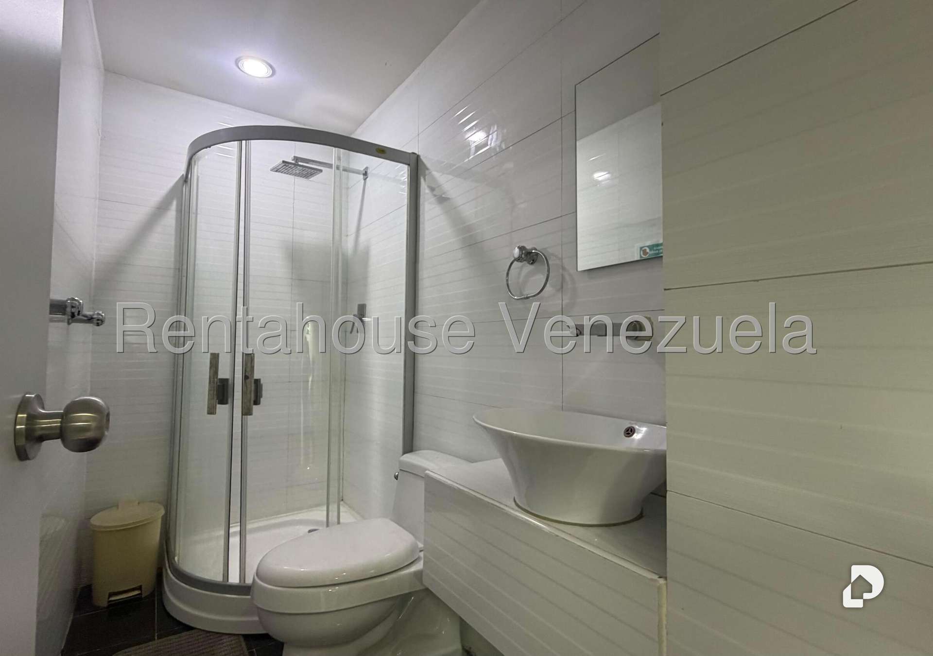 Local comercial en San Bernardino, Caracas – 38