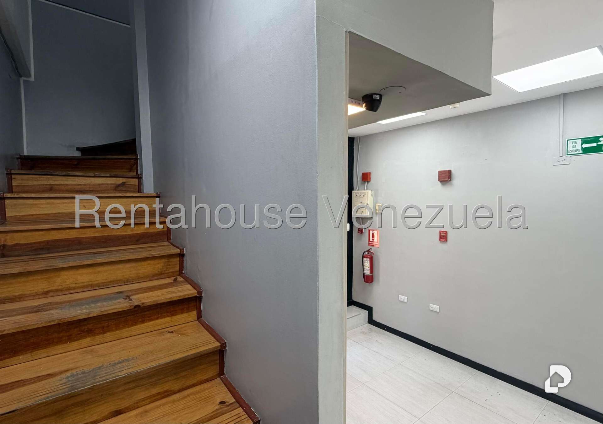 Local comercial en San Bernardino, Caracas – 18