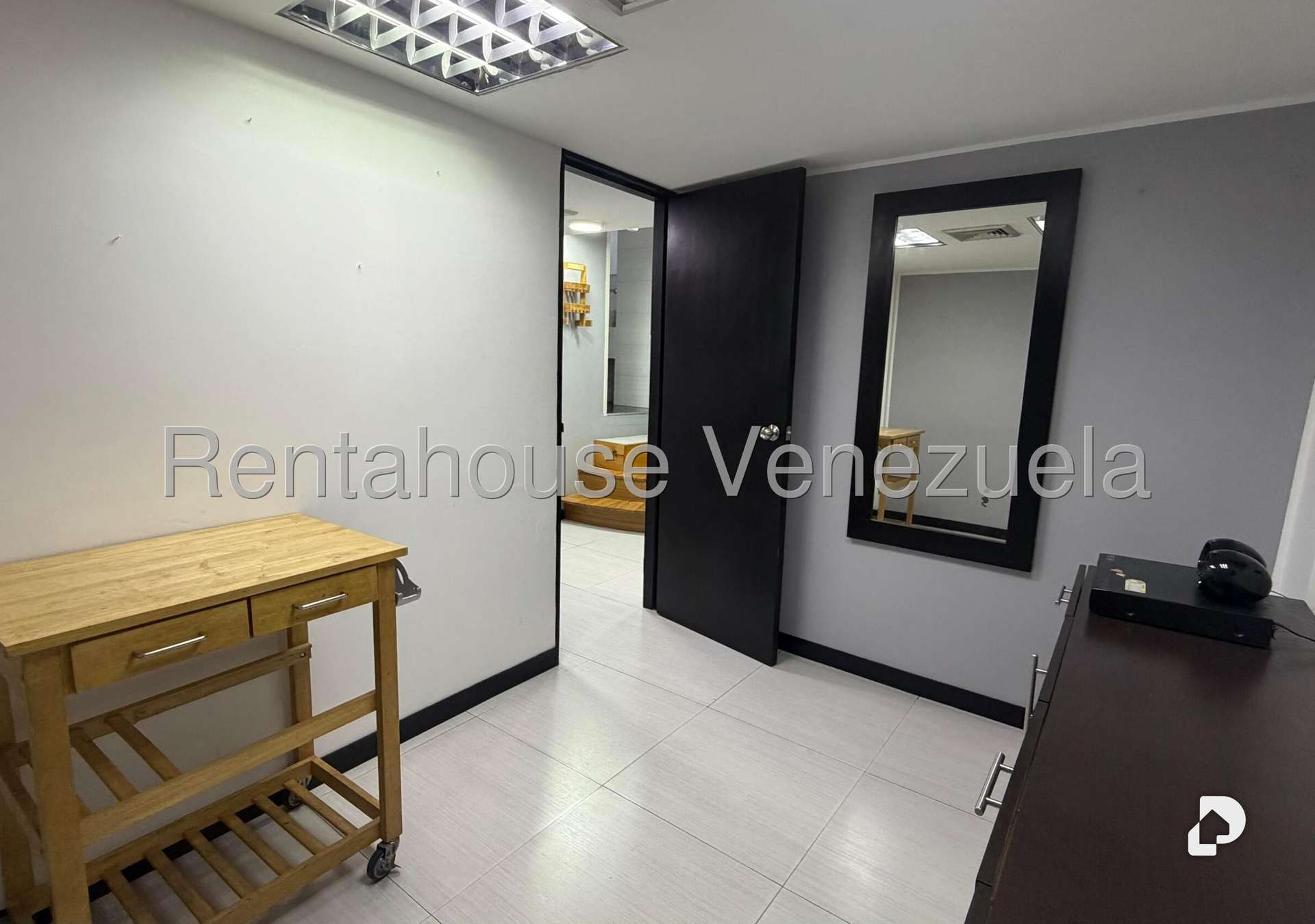 Local comercial en San Bernardino, Caracas – 25