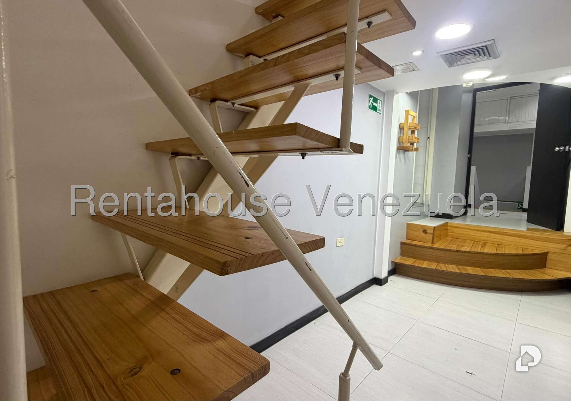 Local comercial en San Bernardino, Caracas – 47