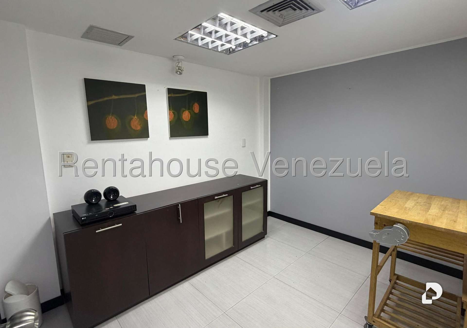 Local comercial en San Bernardino, Caracas – 26