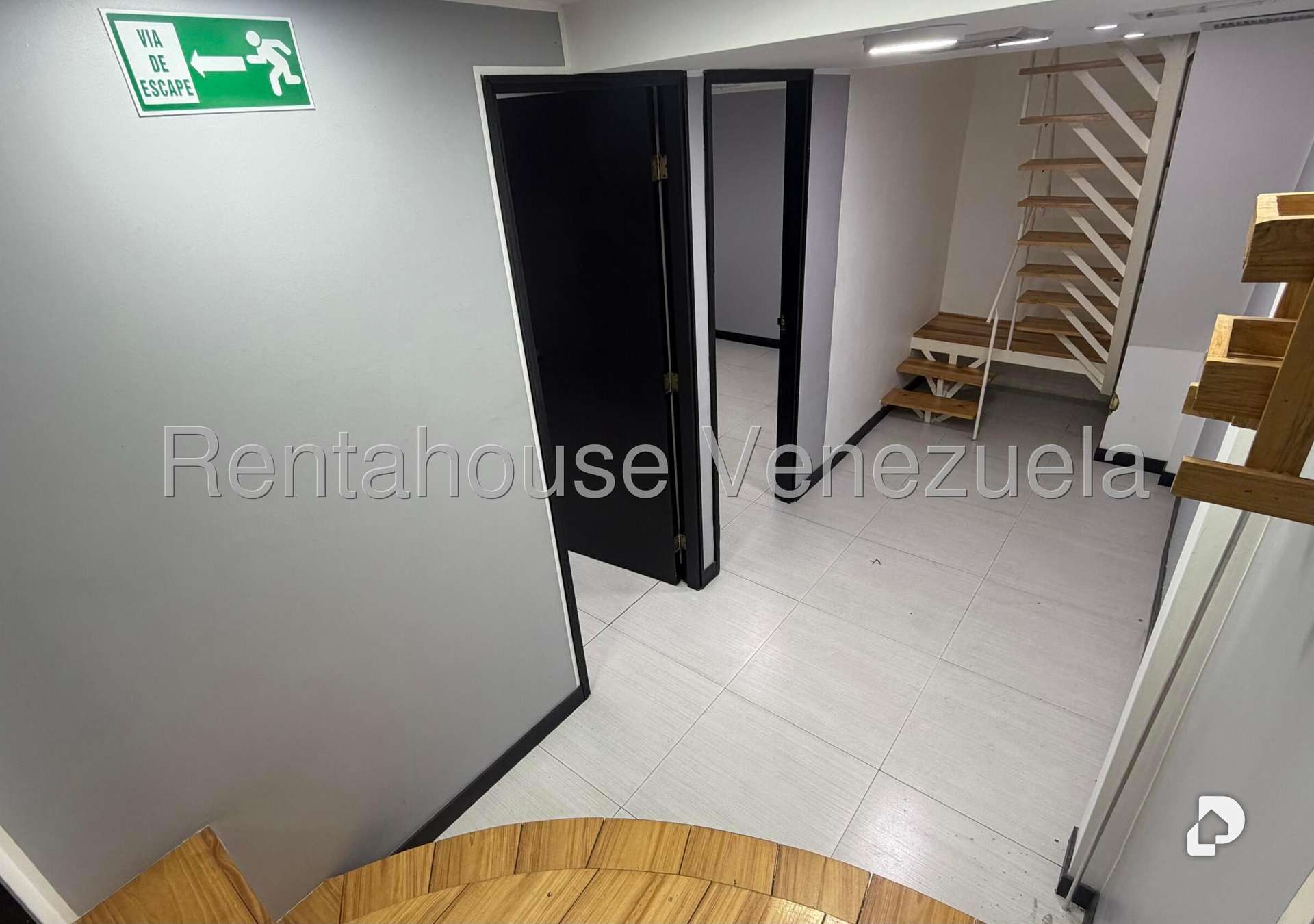 Local comercial en San Bernardino, Caracas – 27