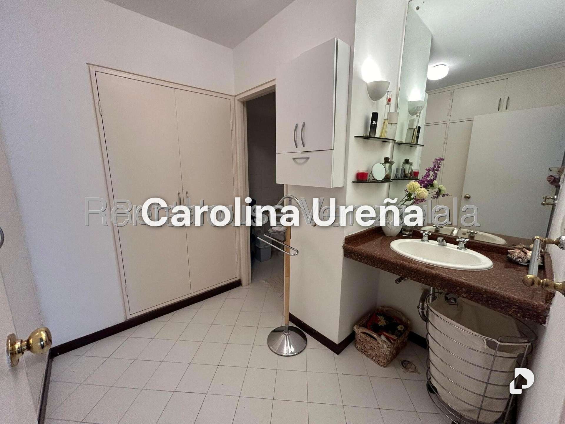 Apartamento en Las Mesetas de Santa Rosa de Lima, Caracas – 18