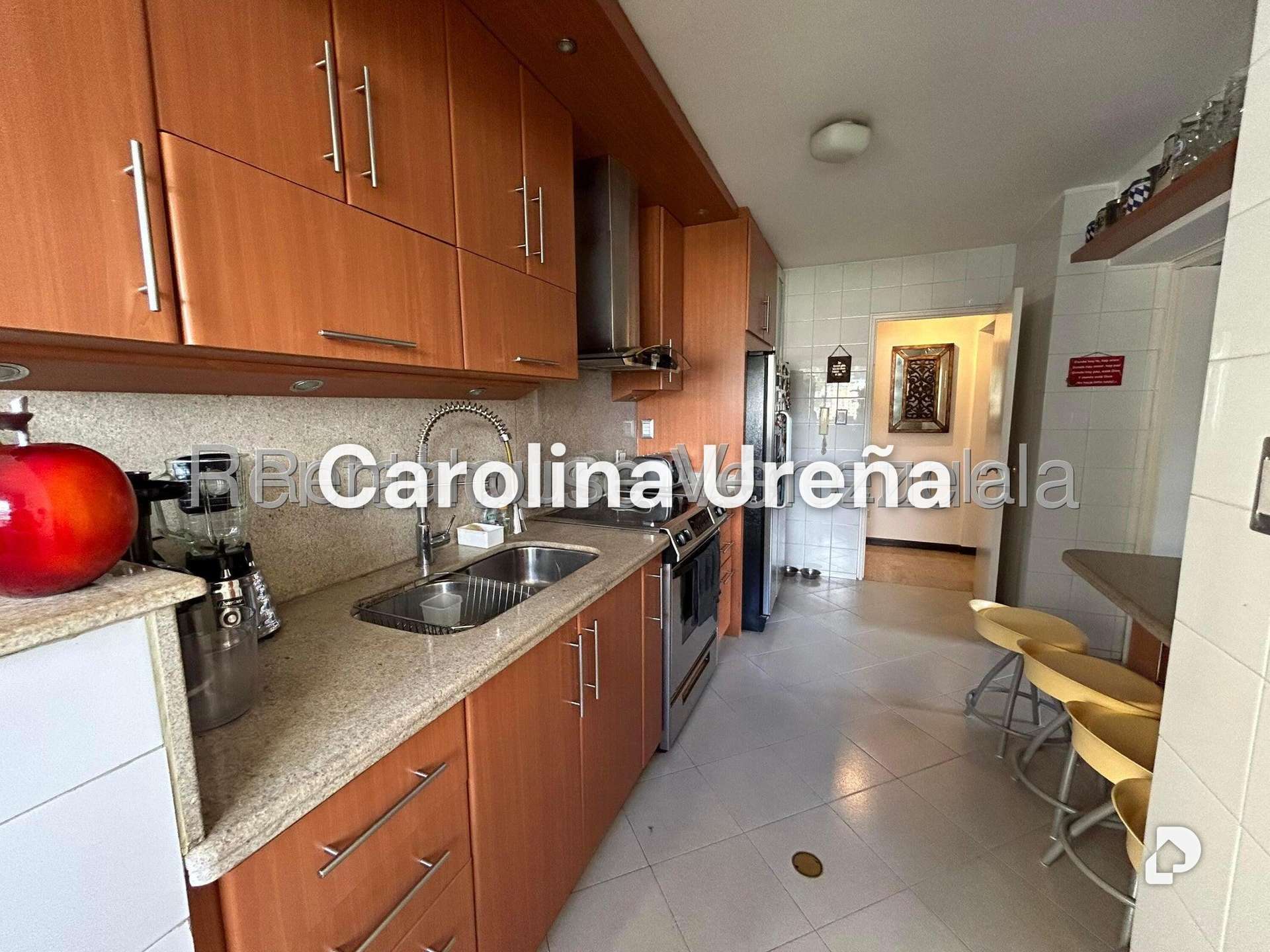 Apartamento en Las Mesetas de Santa Rosa de Lima, Caracas – 12