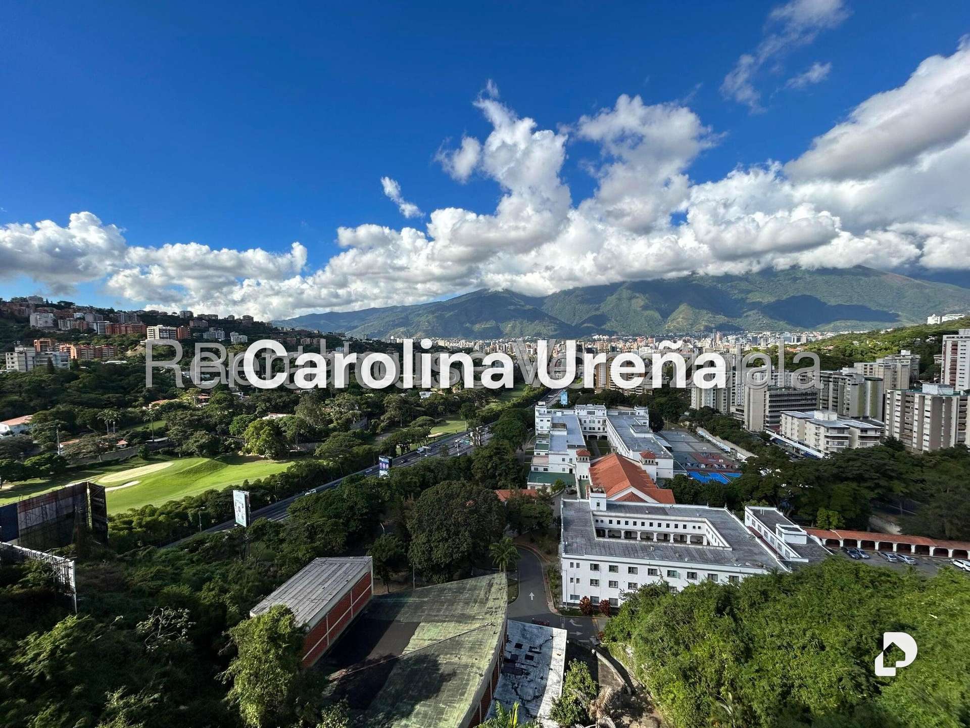 Apartamento en Las Mesetas de Santa Rosa de Lima, Caracas – 6
