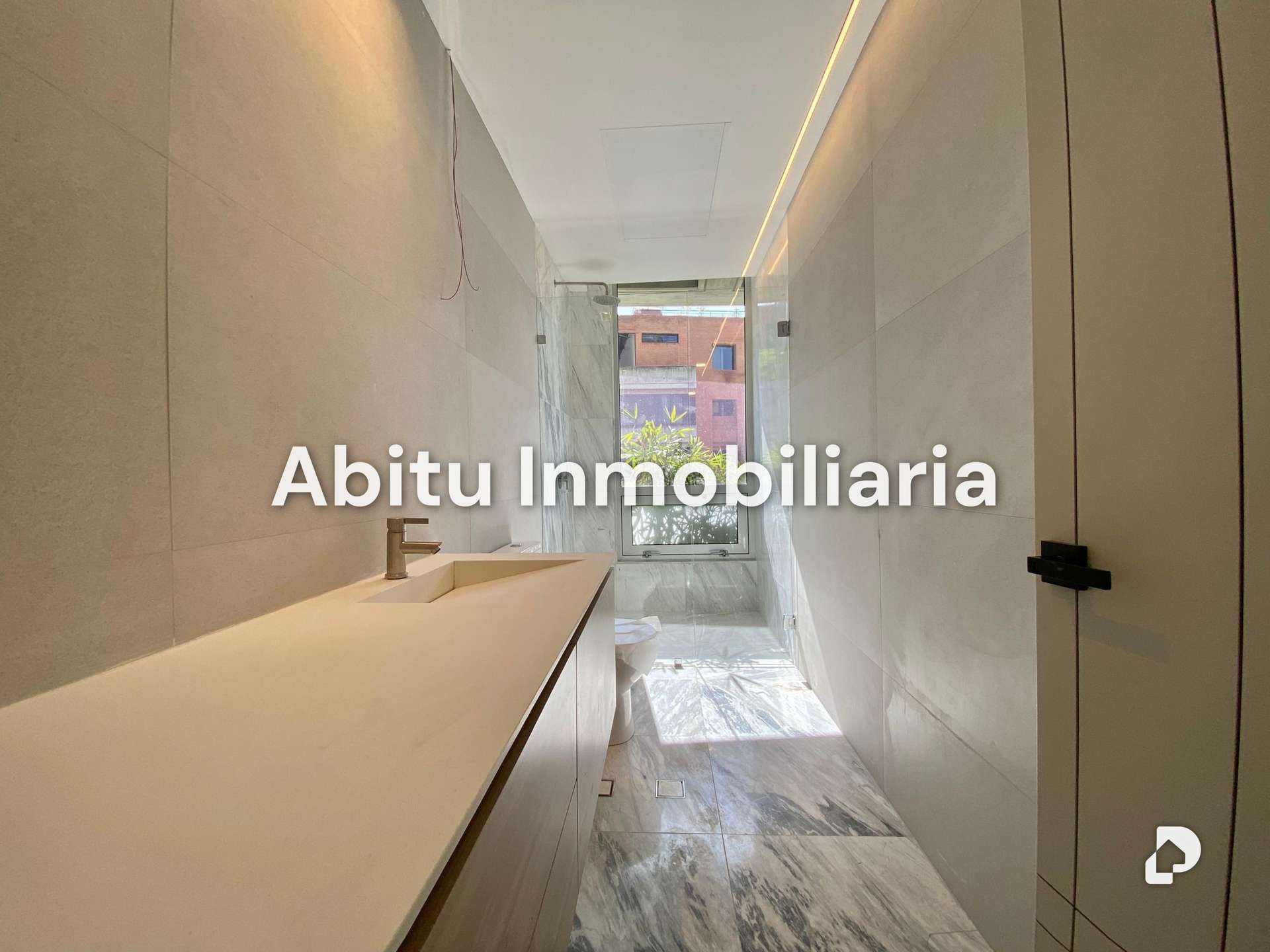 Apartamento en Altamira, Caracas – 24