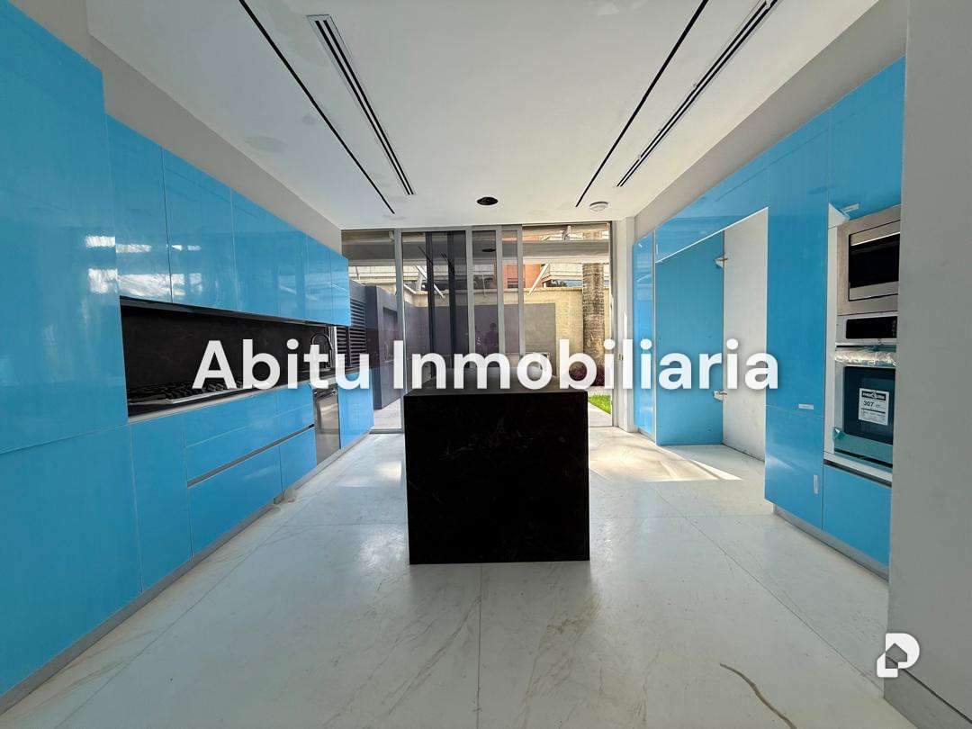 Apartamento en Altamira, Caracas – 13