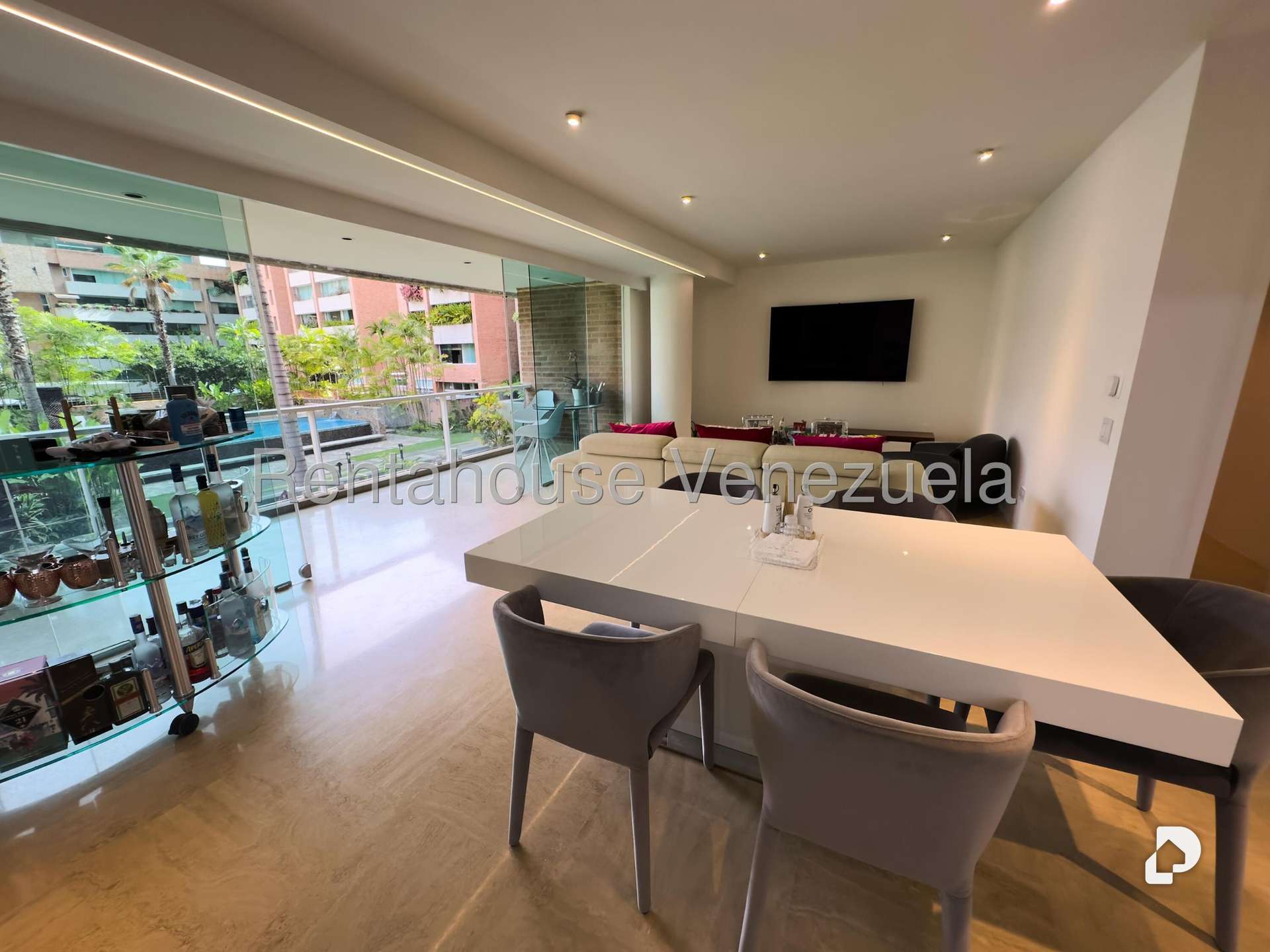 Apartamento en Campo Alegre, Caracas – 25