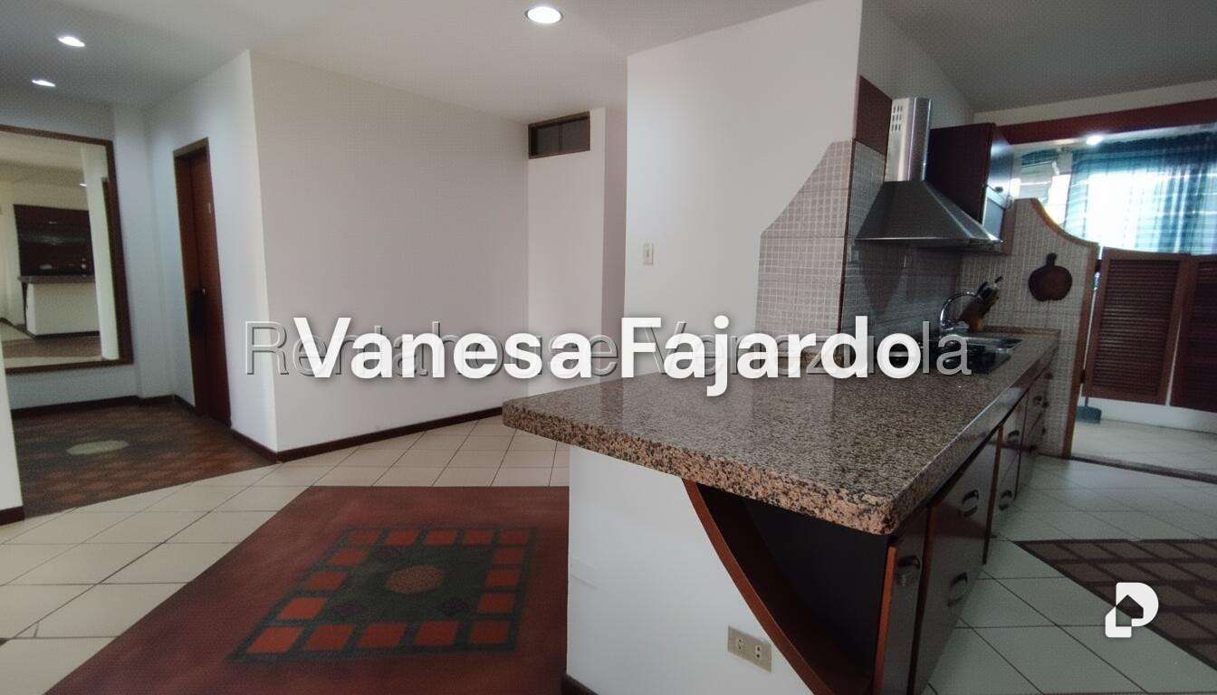 Apartamento en Altamira, Caracas – 11