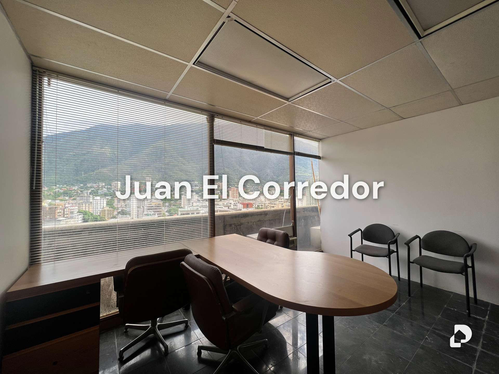 Oficina en Los Palos Grandes, Caracas – 1