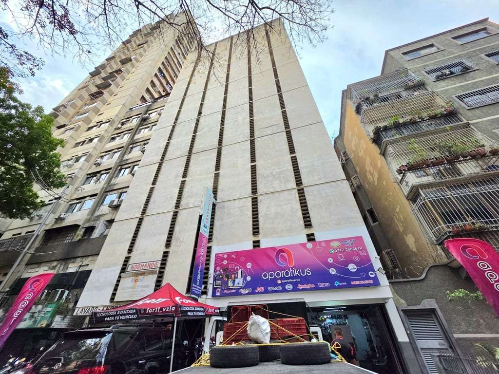 Edificio en San Bernardino, Caracas - 1