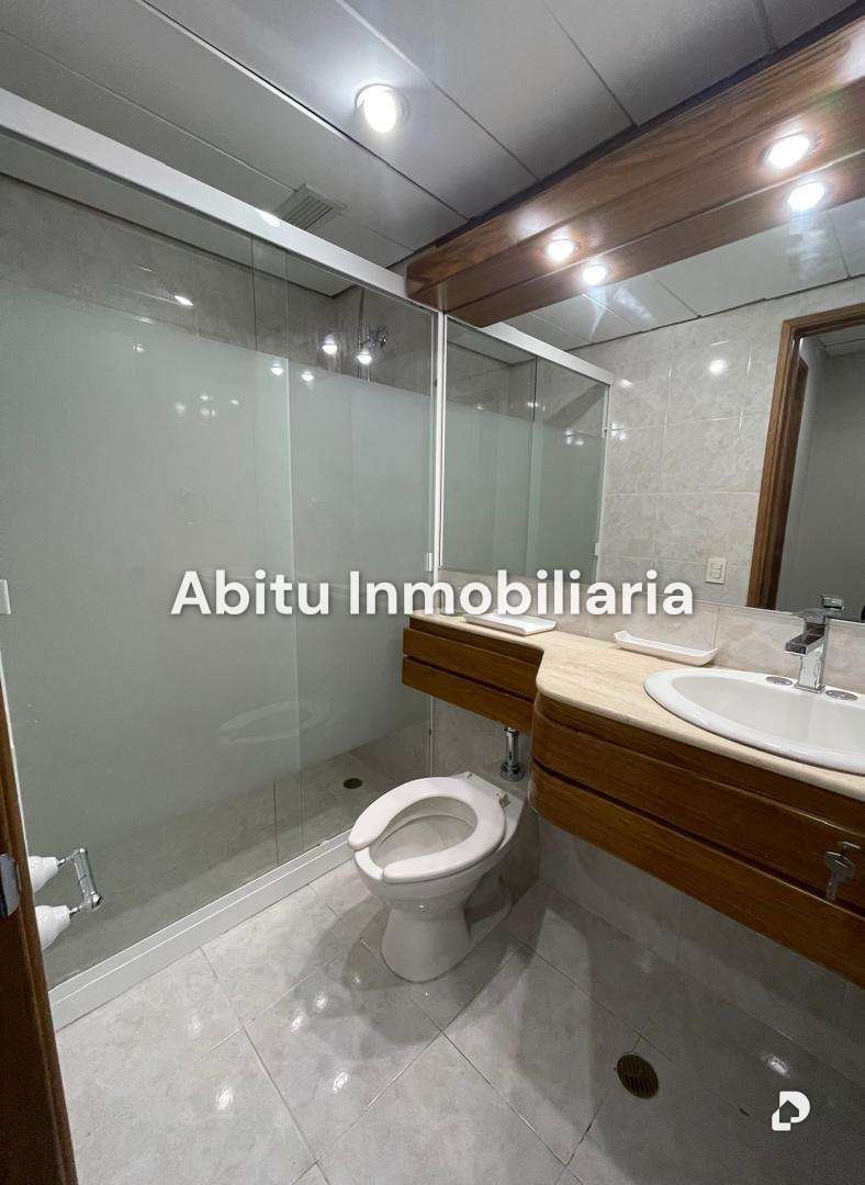 Office in El Recreo, Caracas – 13
