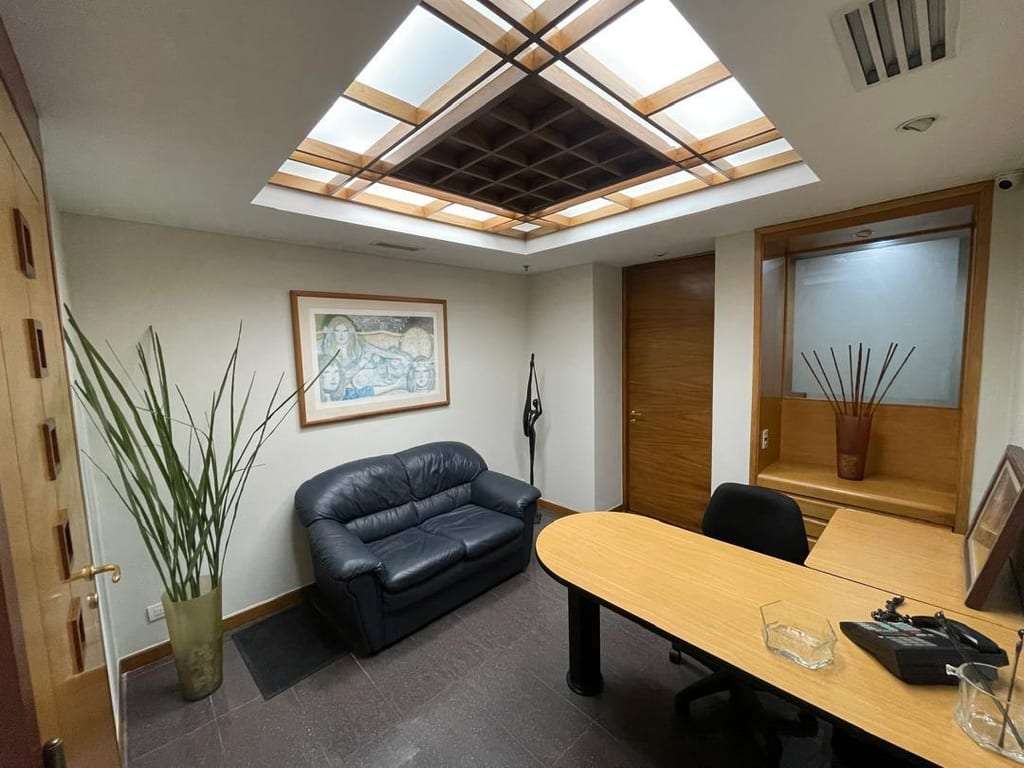 Oficina en El Recreo, Caracas - 1