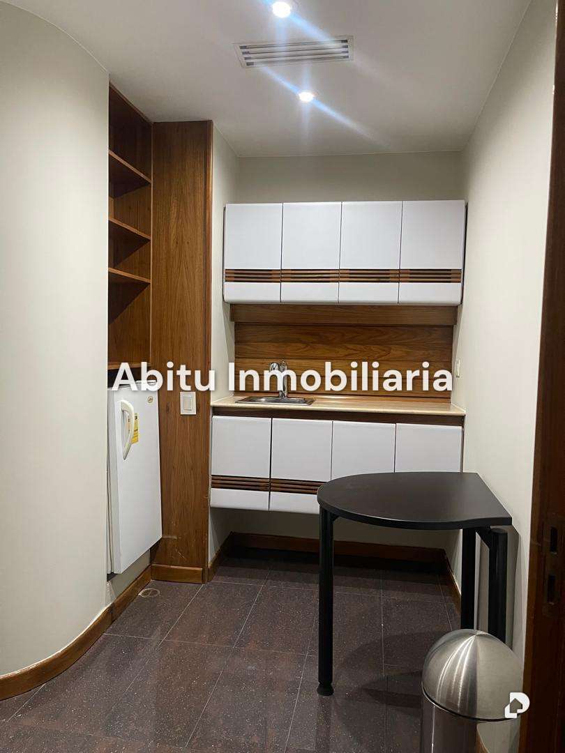 Office in El Recreo, Caracas – 11