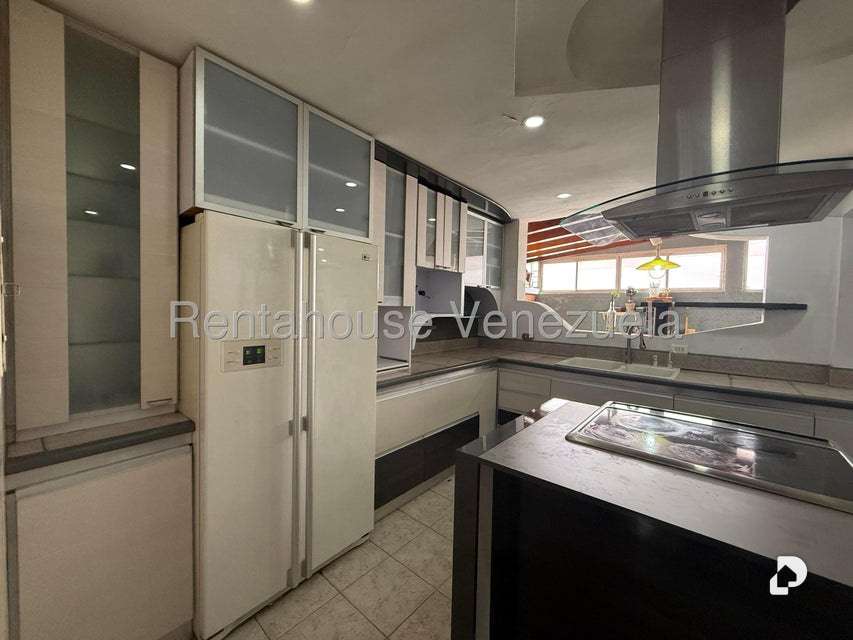 Casa en Alto Prado, Caracas – 8