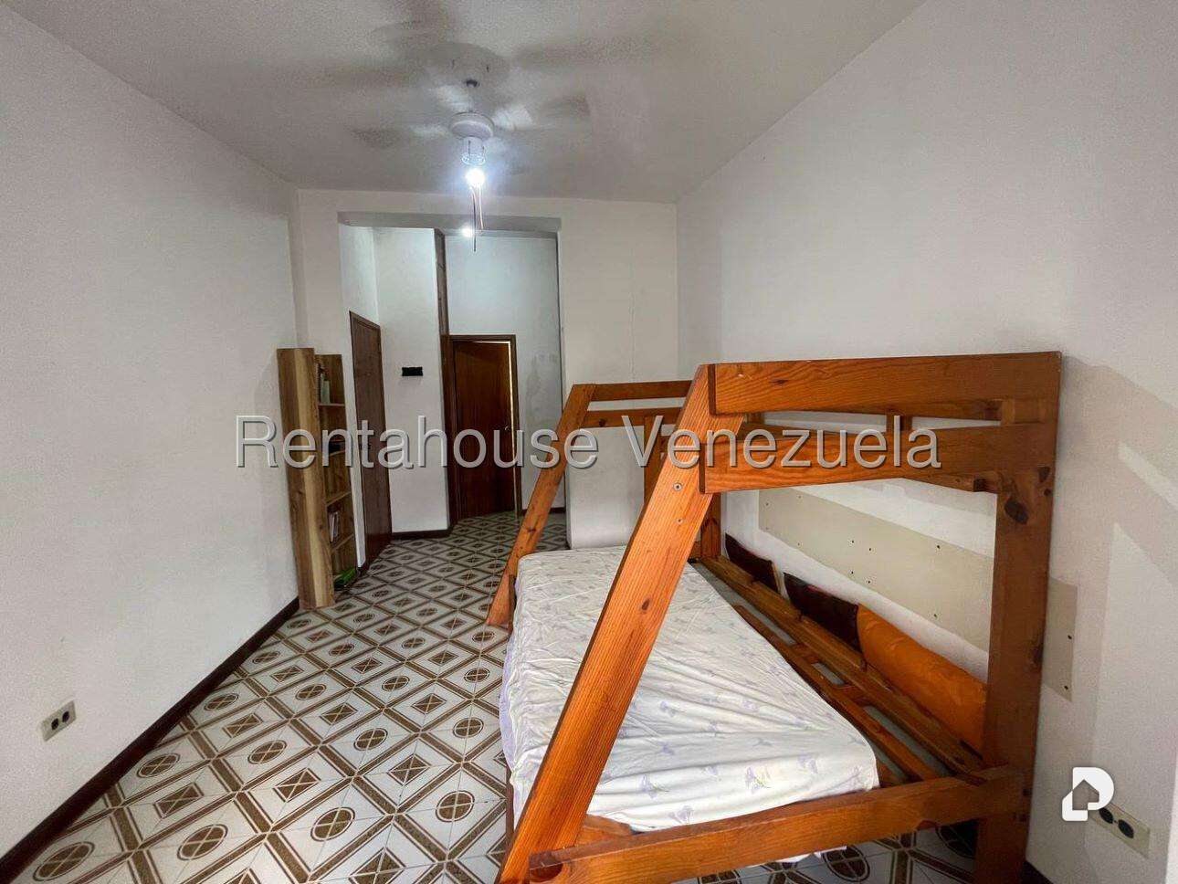 Casa en Los Naranjos (del Cafetal), Caracas – 25