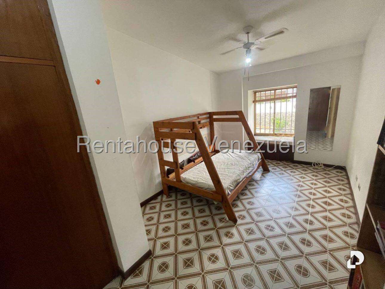 Casa en Los Naranjos (del Cafetal), Caracas – 24