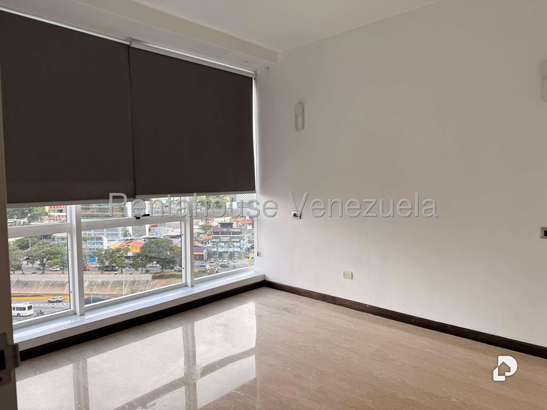 Apartamento en El Rosal, Caracas – 11