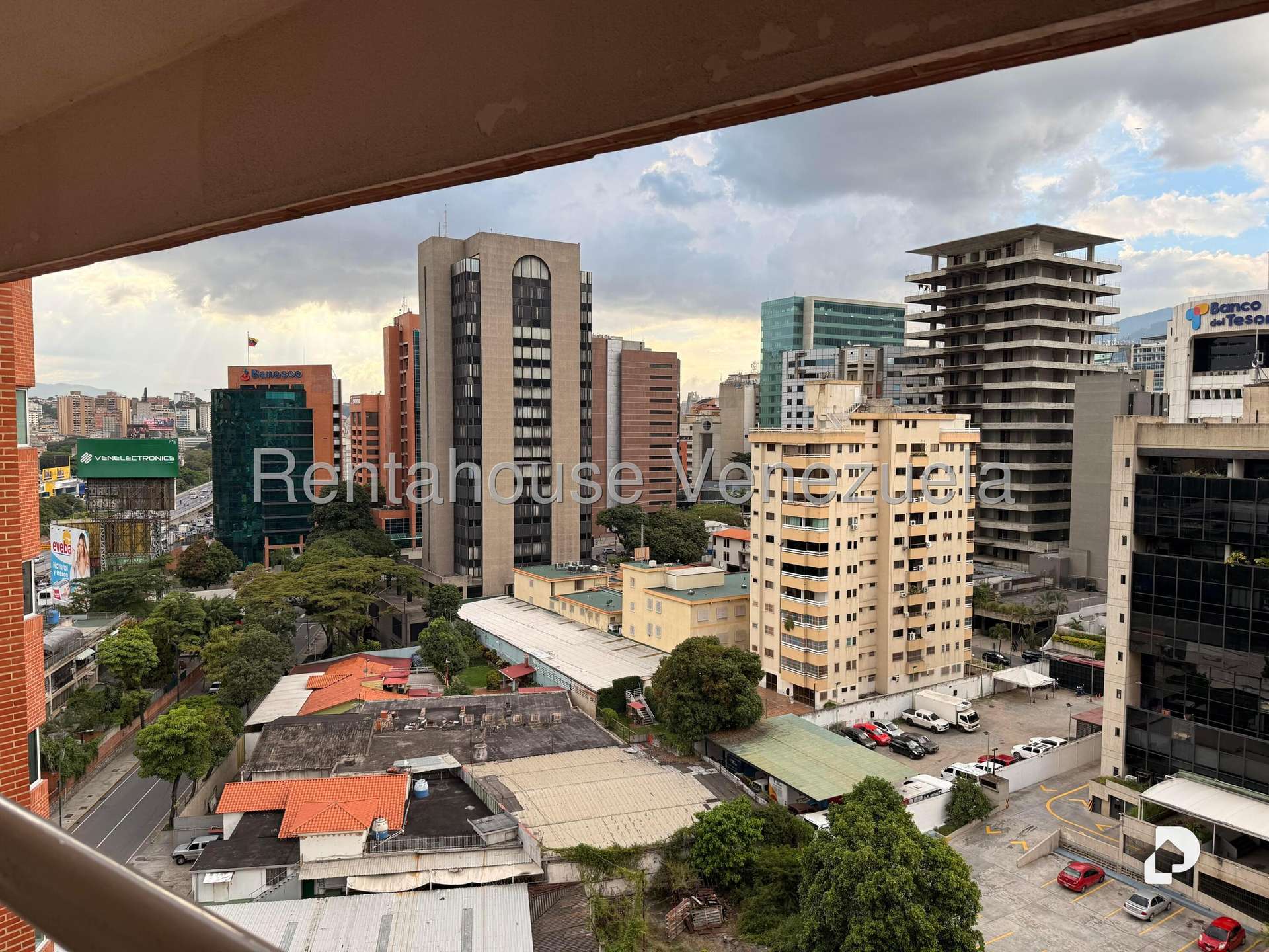 Apartamento en El Rosal, Caracas – 18