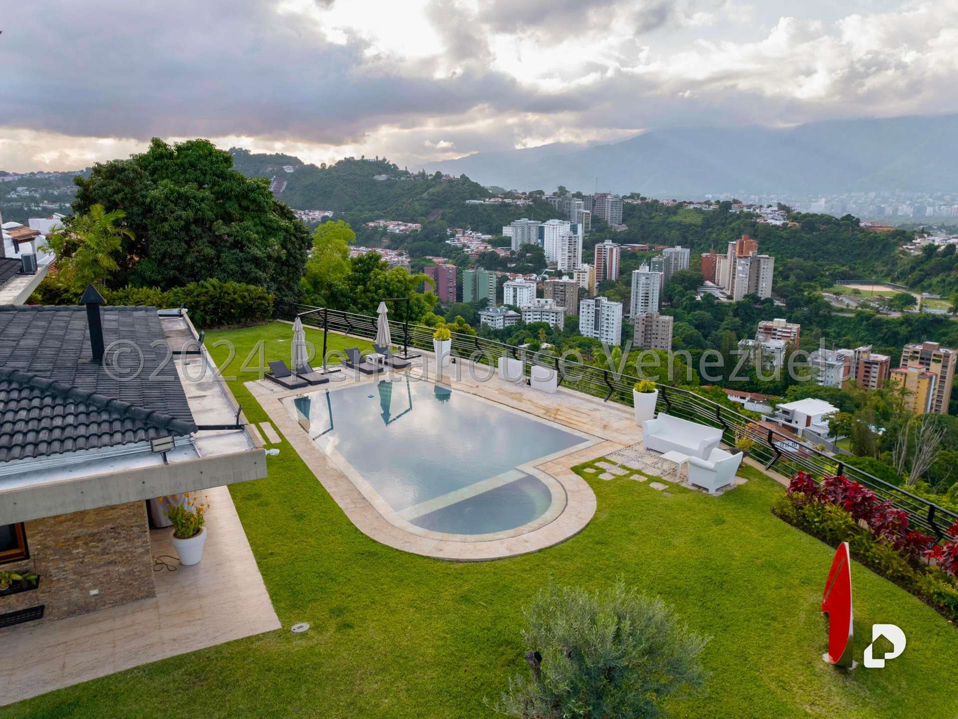 Casa en Cerro Verde, Caracas – 7