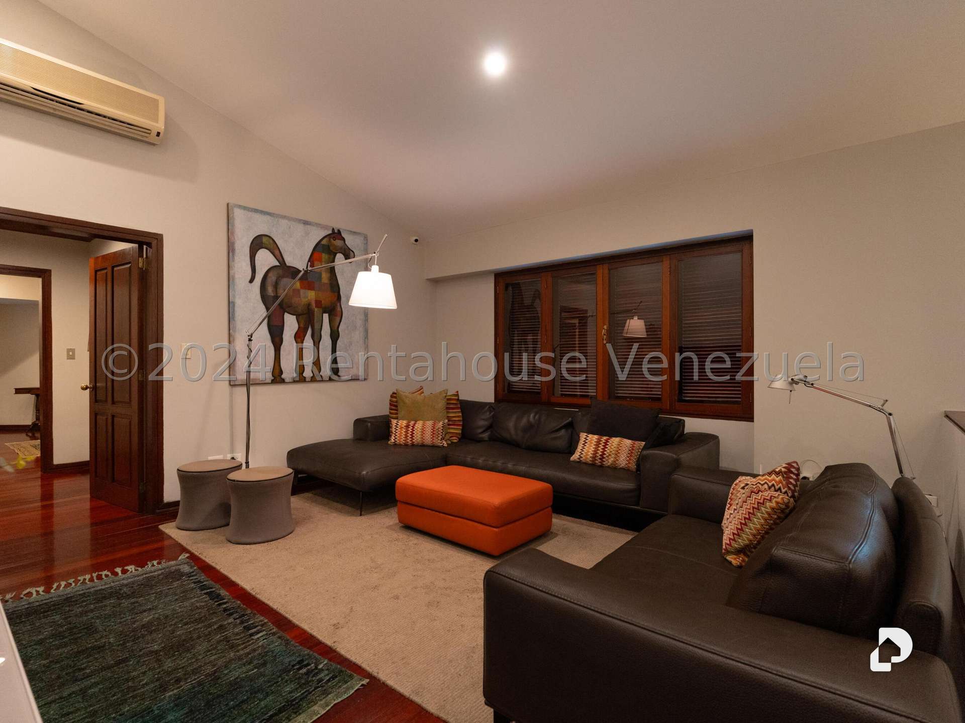 Casa en Cerro Verde, Caracas – 48