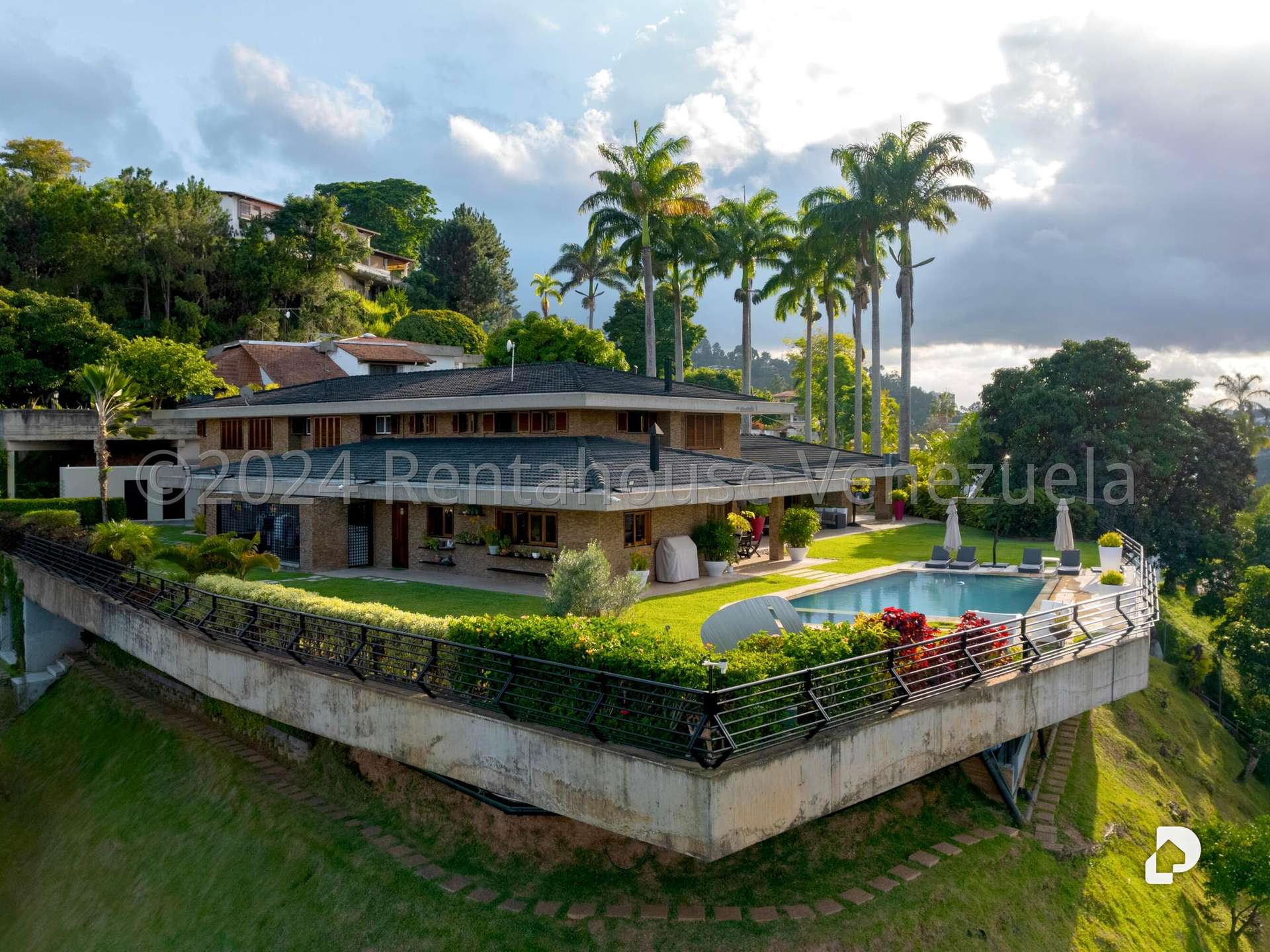 Casa en Cerro Verde, Caracas – 3