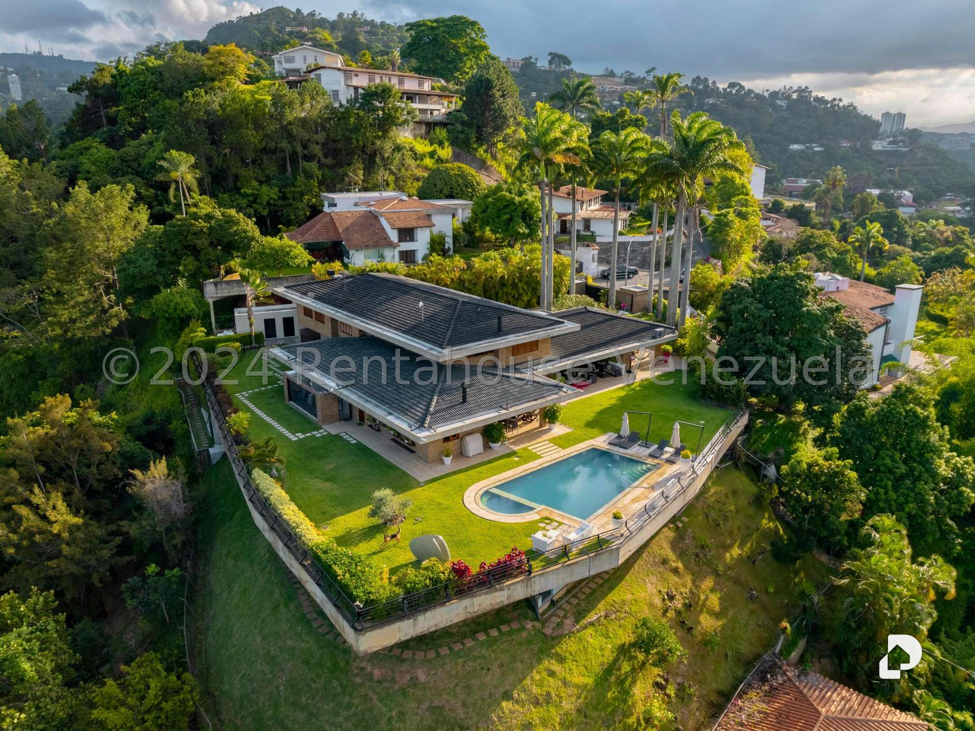 Casa en Cerro Verde, Caracas – 2