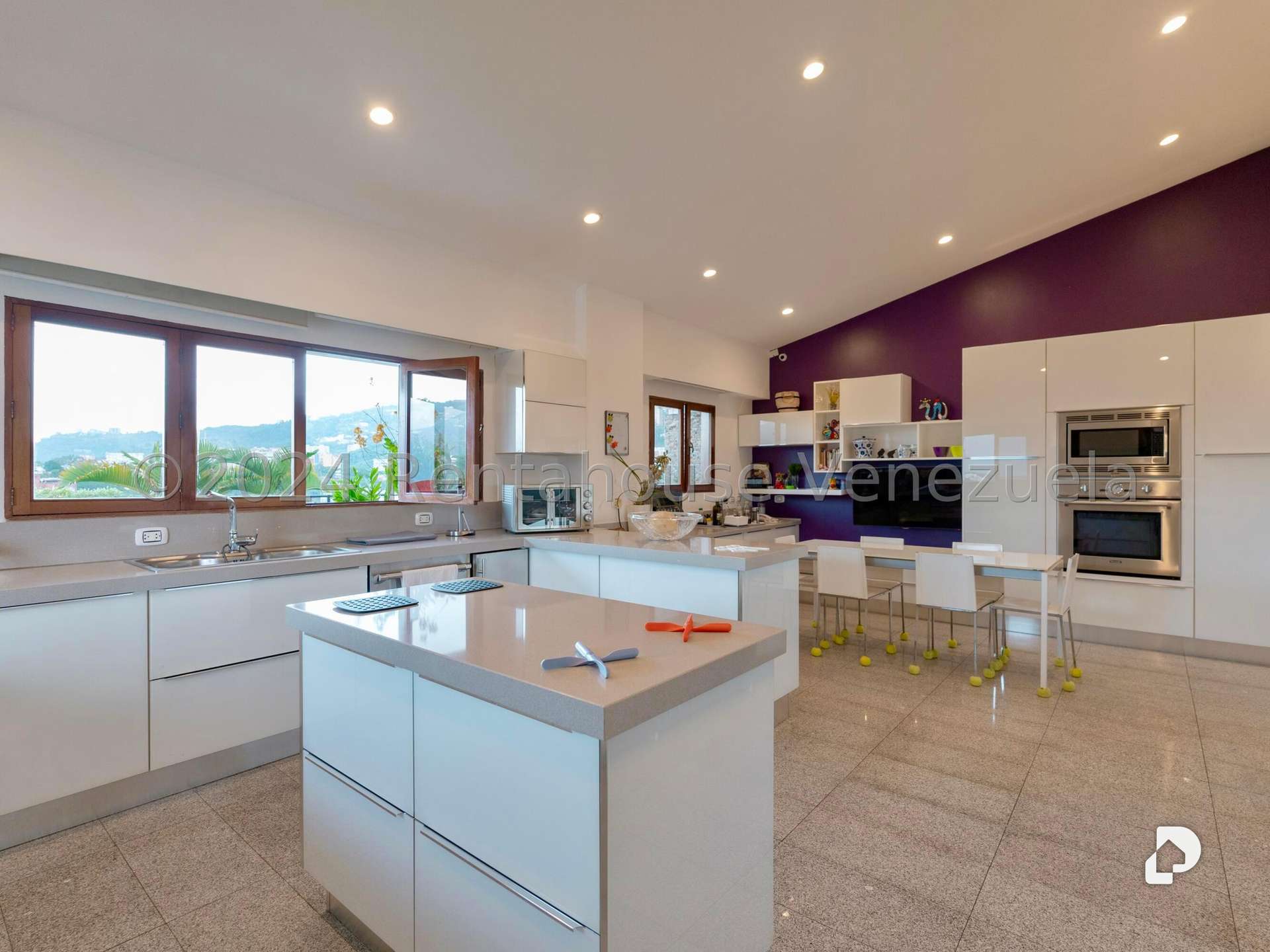 Casa en Cerro Verde, Caracas – 62