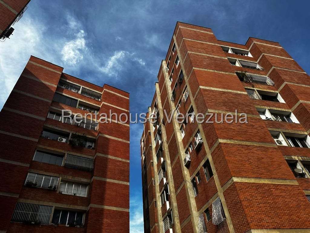 Apartment in La Boyera, Caracas - 1