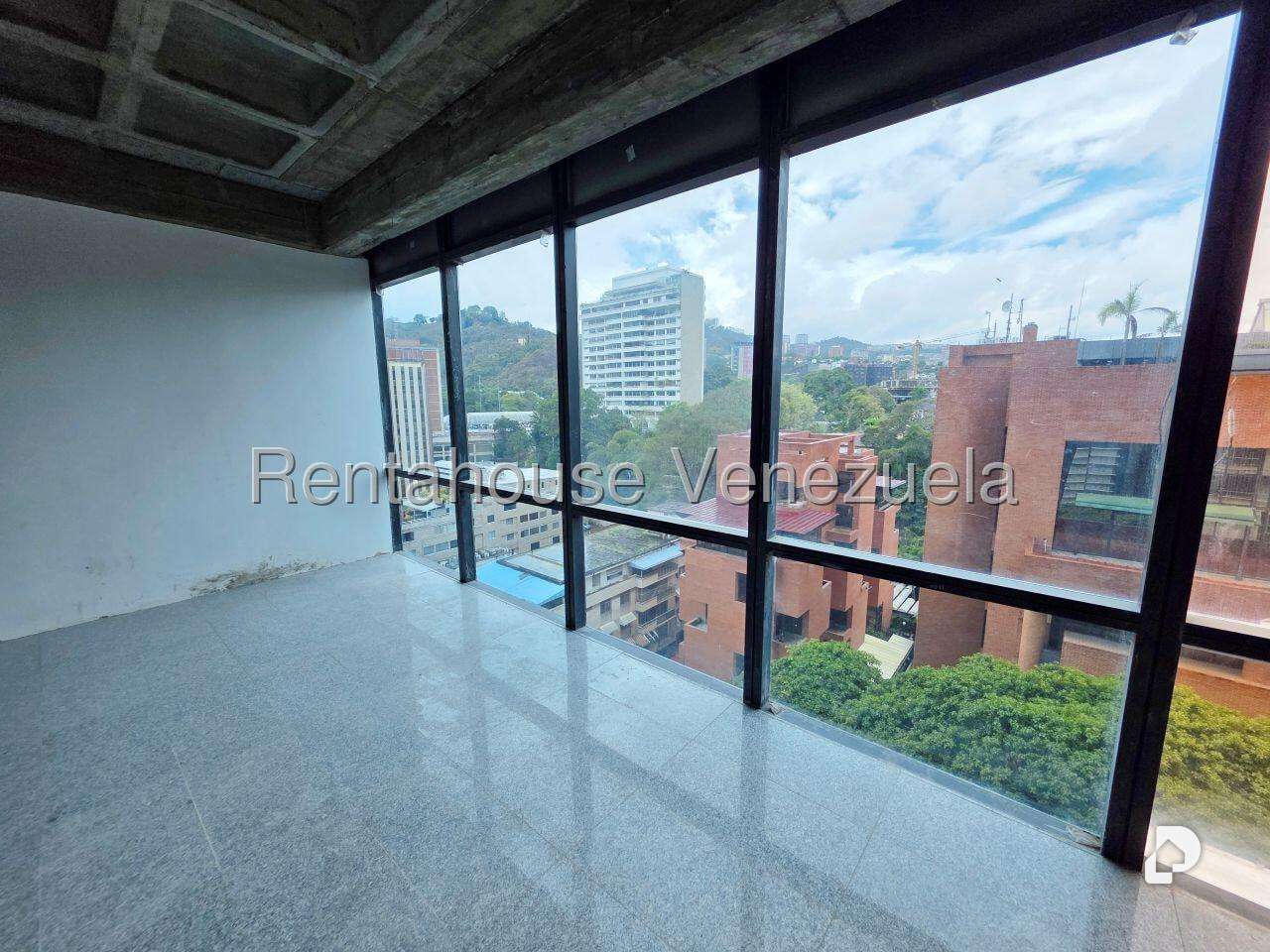 Oficina en Las Mercedes, Caracas – 16