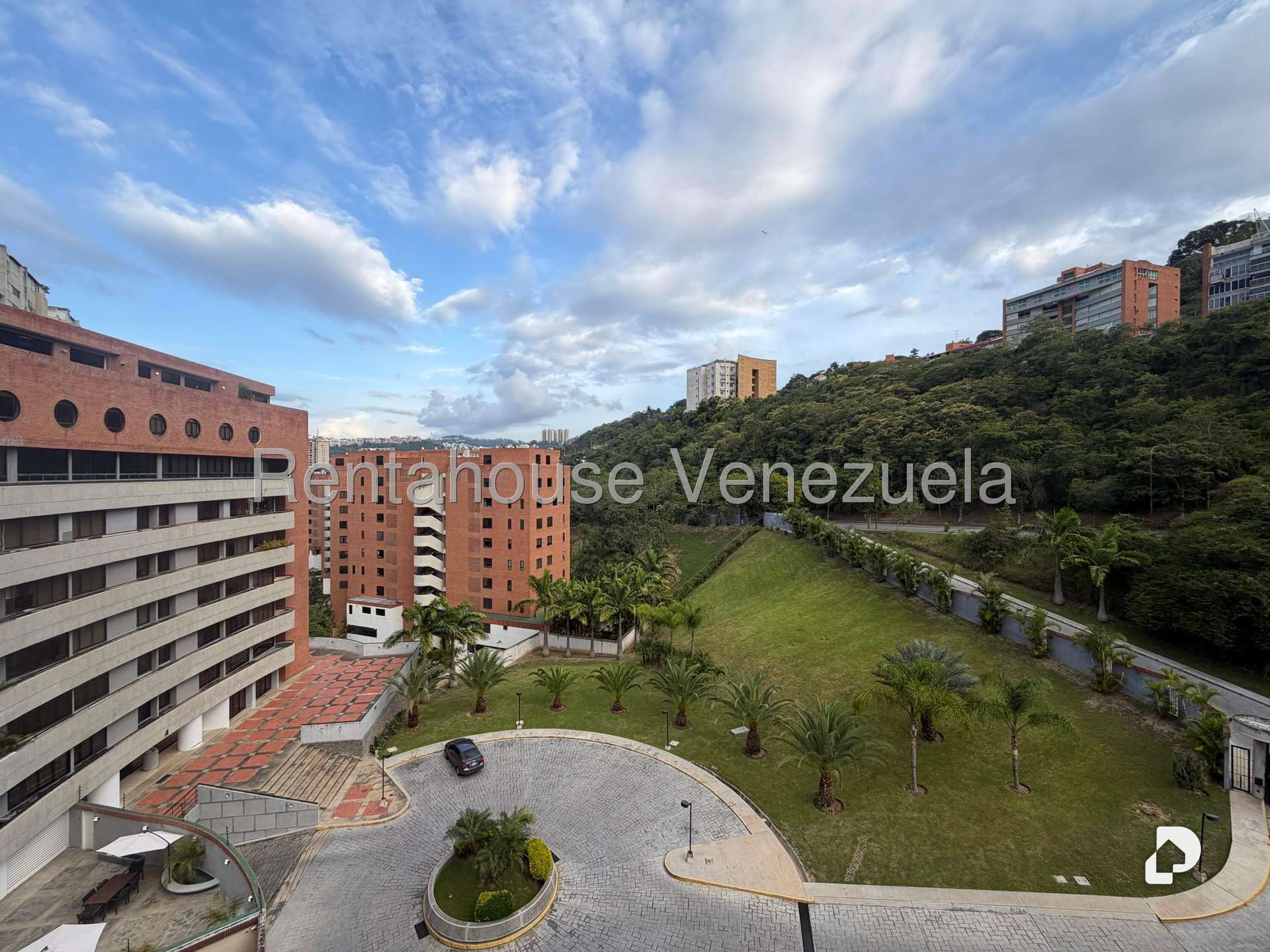 Apartamento en Lomas de La Alameda, Caracas – 2