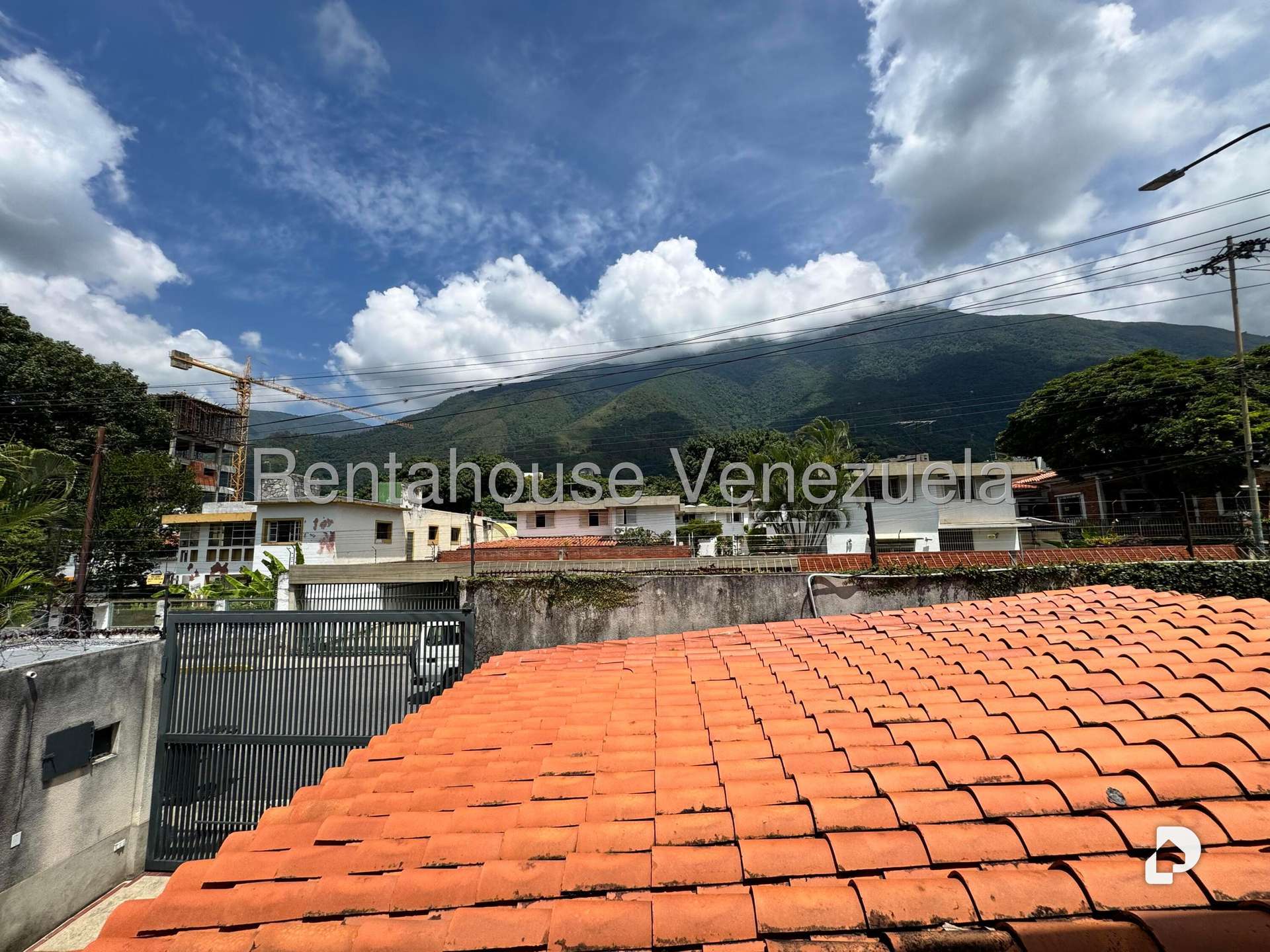Casa en Los Palos Grandes, Caracas – 26