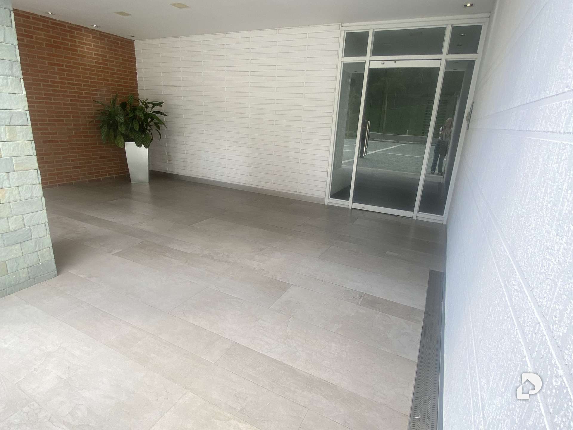 Apartment in La Boyera, Caracas – 4